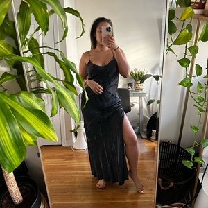 Brand new Lia Kes 100% silk gown